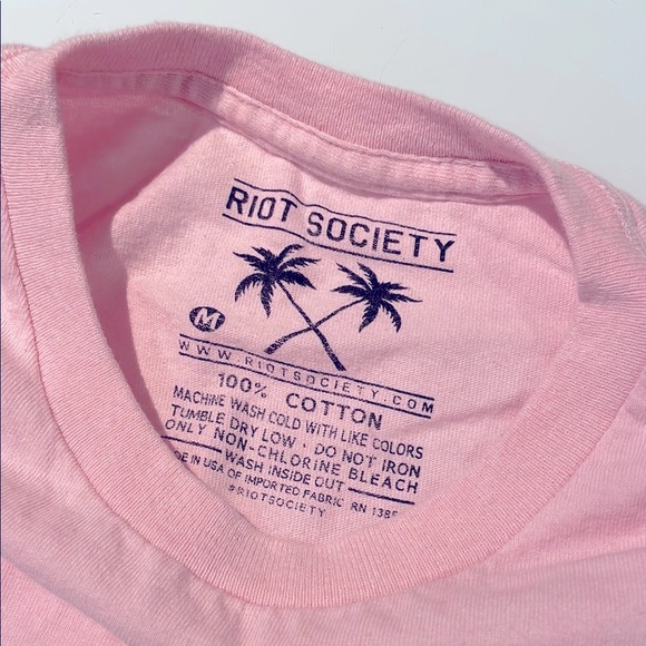 *NEW* Riot Society Pink T-Shirt - Picture 4 of 4